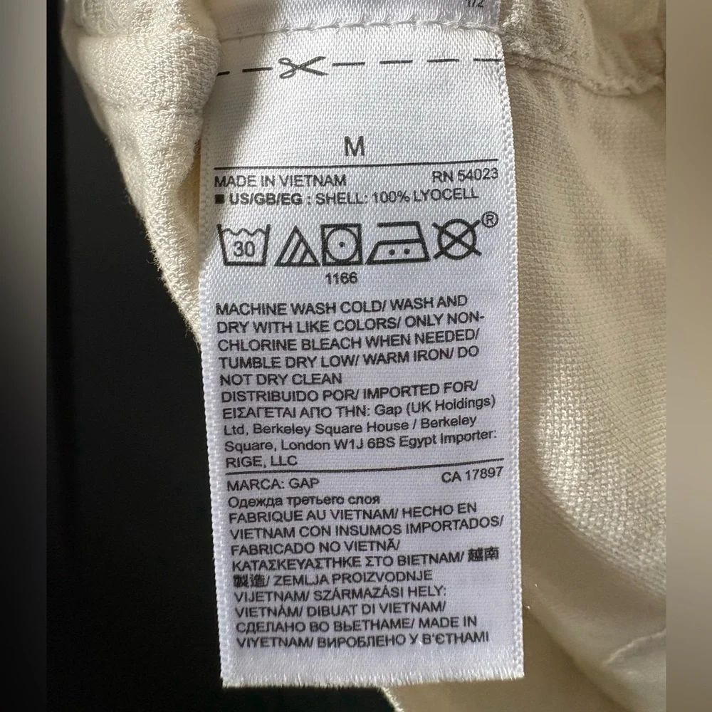 GAP Sleeveless Utility Vest